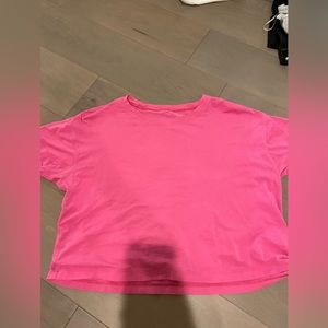 Lululemon sonic pink cates tee